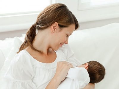 [Mách mẹ] Mẹo dùng bồ công anh chữa tắc tia sữa tại nhà