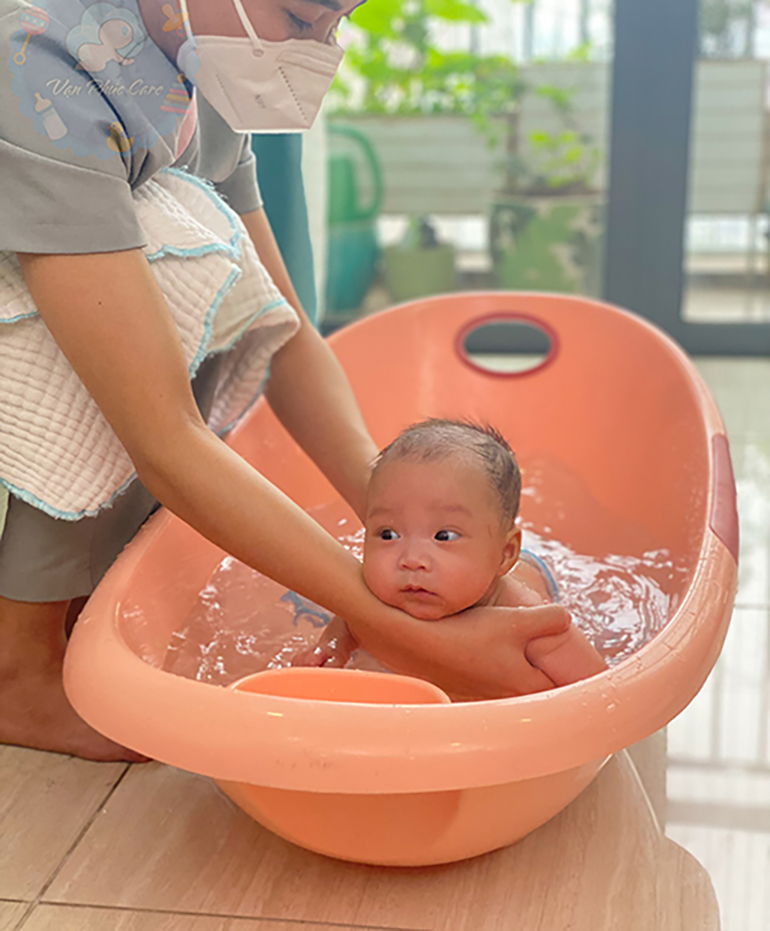 Dịch vụ tắm bé tại TPHCM được nhiều mẹ tin tương