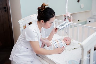 Chăm sóc trẻ sơ sinh 0 đến 6 tháng tuổi: Hướng dẫn từ điều dưỡng nhi khoa
