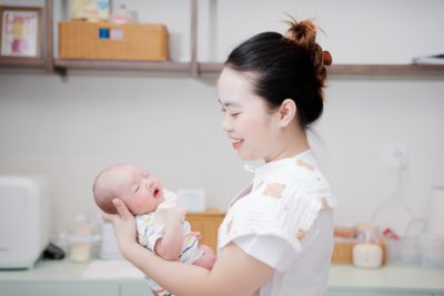 Bảo mẫu là gì? Sự phát triển của nghề bảo mẫu
