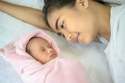 “Vượt cạn” đúng dịp Tết Nguyên đán, mẹ ở cữ thế nào?