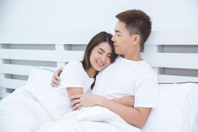 Thời điểm ‘yêu’ dễ có thai hơn ngày rụng trứng nhưng ít ai biết