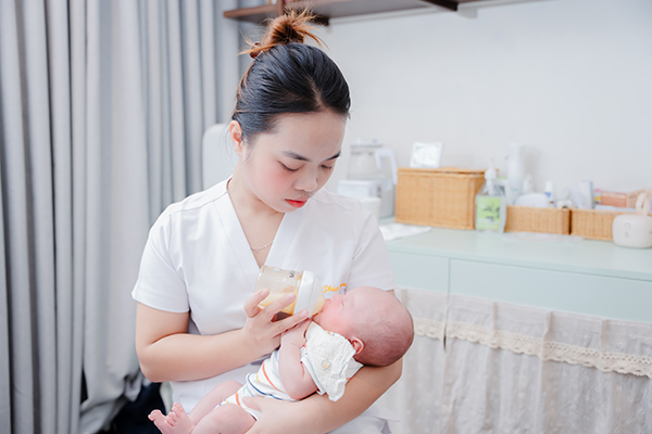 Tại sao nên chọn bảo mẫu chuyên nghiệp để bảo vệ sự phát triển của bé!