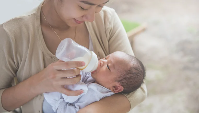 bé cần ăn sữa