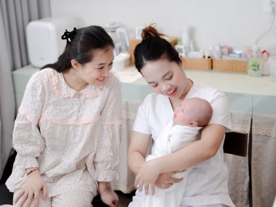 Tìm Việc Làm Điều Dưỡng Tại Hà Nội: Đừng Bỏ Lỡ Xu Hướng Chăm Sóc Mẹ & Bé Đầy Tiềm Năng