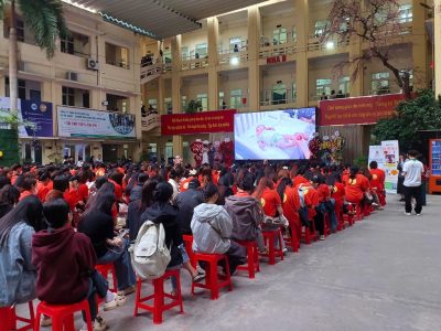 Khi Sinh Viên Y Hà Nội Chọn Vạn Phúc Care: Bước Ngoặt Mới Cho Nghề Điều Dưỡng – Hộ Sinh